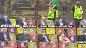 Euro 2020: Politicienii au primit loc în zona VIP, în timp ce legendele fotbalului românesc, Gică Hagi, Gică Popescu sau Dorinel Munteanu au stat la Tribuna a II-a