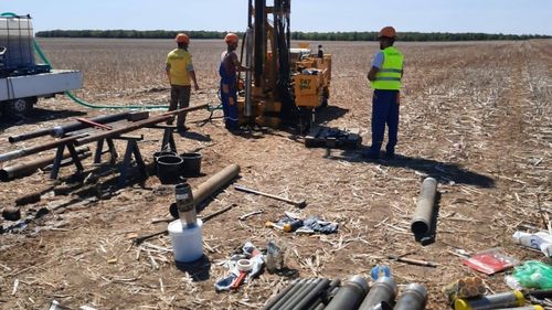 Autostrada „Unirii” A8 Târgu Mureş – Iaşi – Ungheni. CNAIR a semnat contracte de proiectare pentru întreaga autostradă