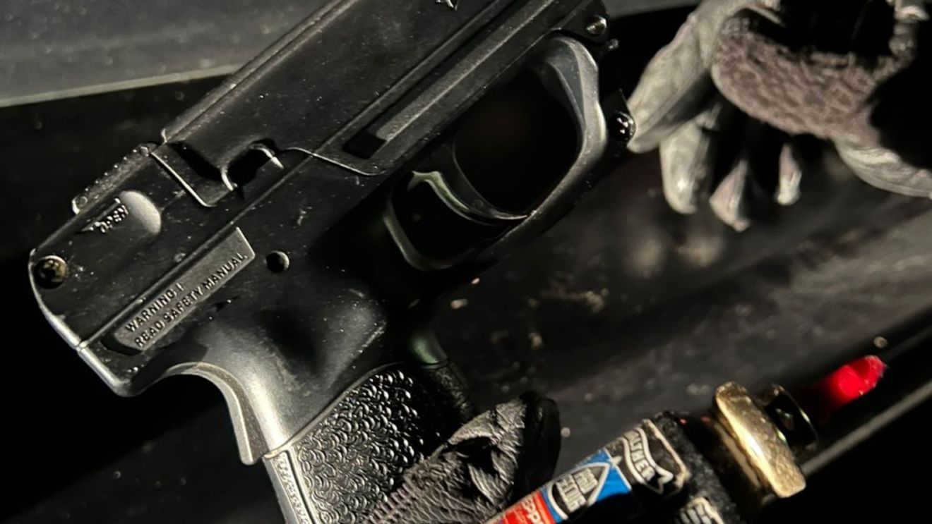SURSE Horațiu Potra și mercenari apropiați de Călin Georgescu, audiați de poliție / În mașina lui Potra s-a găsit un pistol și mai multe arme albe / Unii dintre șoferi au fost găsiți pozitiv la amfetamină