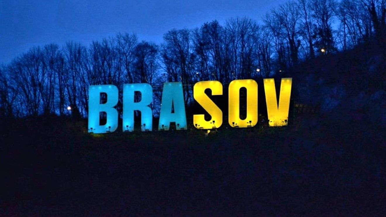 Brașovul se solidarizează cu Ucraina. Literele de pe Tâmpa vor fi iluminate în galben și albastru