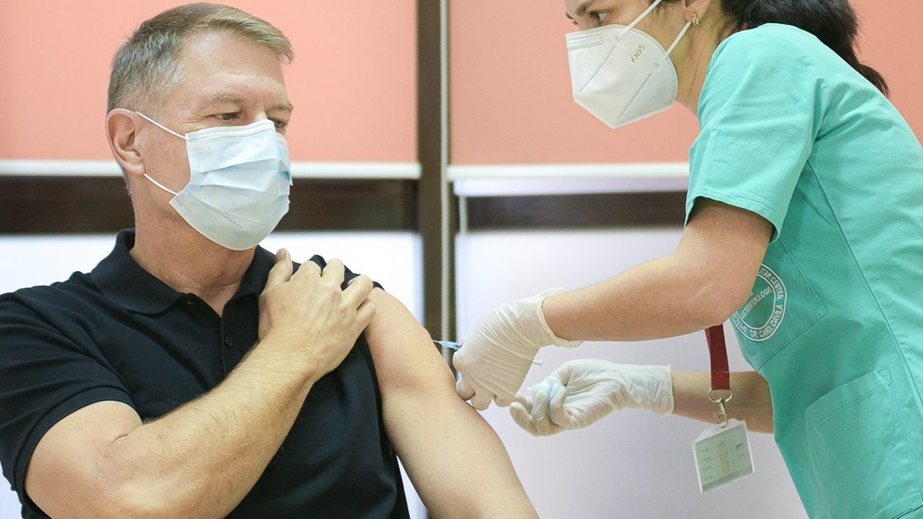 Preşedintele Iohannis vizitează azi Centrul mobil de vaccinare de la Afumaţi