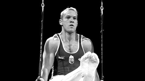 Fostul gimnast maghiar Szilveszter Csollany, dublu medaliat olimpic, a murit din cauza Covid-19 / Era antivaccinist, dar a fost nevoie să se vaccineze deoarece lucra cu copii