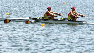 Primăria Sectorului 6 vrea să construiască pe Lacul Morii prima bază sportivă de canotaj din București