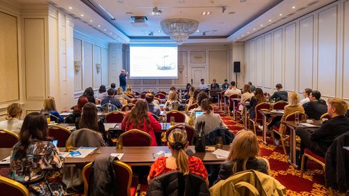 Digital Marketing Forum 2026 prezintă două masterclassuri intensive dedicate AI și Performance Marketing (Parteneriat)