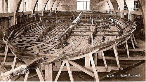 Administrația orașului italian Nemi vrea despăgubiri din partea Germaniei pentru că armata nazistă ar fi distrus două corăbii antice