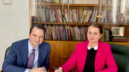 Ministrul Educației Ligia Deca anunță că va “armoniza” proiectele de legi Cîmpeanu cu “recomandările care susțin calitatea, echitatea, integritatea și predictibilitatea”