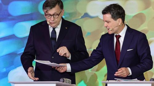 Comunitatea Declic a verificat acuzațiile aduse lui Crin Antonescu de Nicușor Dan despre terenurile pierdute de bucureșteni din parcul Herăstrău / DNA în rezoluția de clasare din 2015: “există indicii că Crin Antonescu ar fi comis abuz în serviciu cu consecințe deosebit de grave, dar faptele s-au prescris în 2009”/ Crin Antonescu a negat acuzațiile