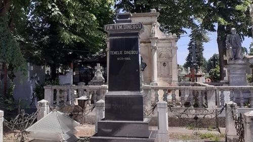 Bustul unui fost primar al Ploieștiului, Temelie Dinescu, a fost furat din cimitirul Viișoara / Poliția face cercetări