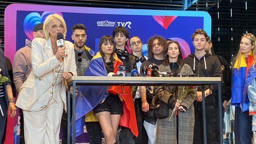 FOTO VIDEO: Alexandra Căpitănescu, la sosirea în țară: România a demonstrat în momentul de față că poate fi un popor unit, un popor care își sprijină talentele. Suntem câștigătorii inimilor și cred că asta este mult mai important decât niște note acordate în general