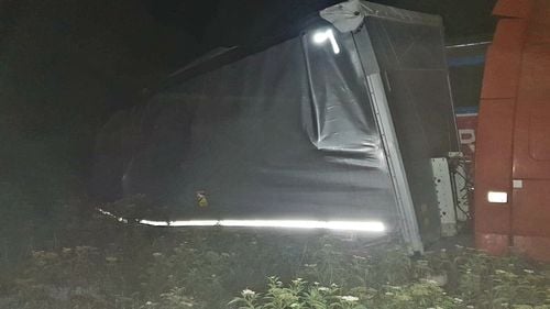 Dosar penal pentru distrugerea căii ferate în urma accidentului dintre un tren şi un TIR în județul Giurgiu