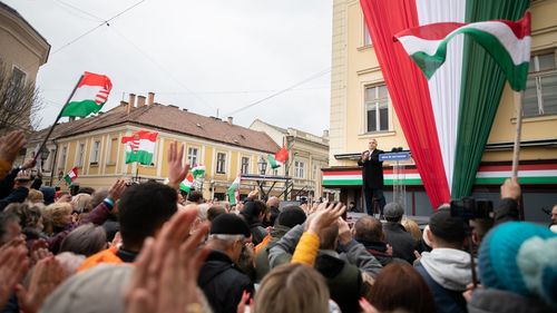 Viktor Orban, calul troian al Rusiei, a organizat un miting cu mii de participanți în centrul Budapestei. Ei cer ”pace” și se opun oricărui ajutor pentru Ucraina