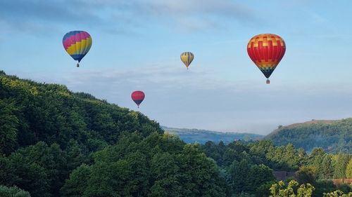 Parada baloanelor cu aer cald revine în zona Mătrici din județul Mureș, în weekend