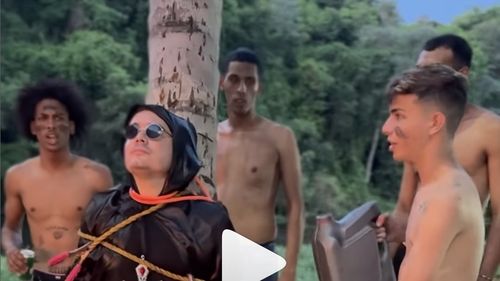 Sandro Castro, nepotul lui Fidel, este influencer / Bere, dansuri, fete și mașini de lux / Reacții: "E simbolul declinului Revoluției” / "Cuba a devenit exact ceea ce Fidel nu și-a dorit niciodată„