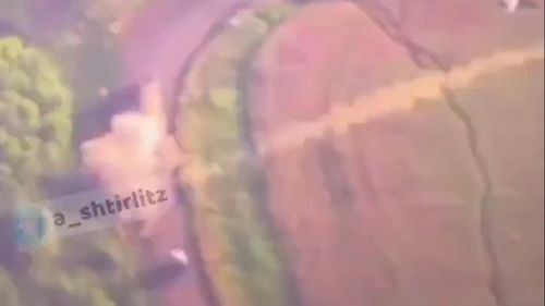 VIDEO Vehicule rusești, atacate cu ceea ce pare a fi un nou tip de armă