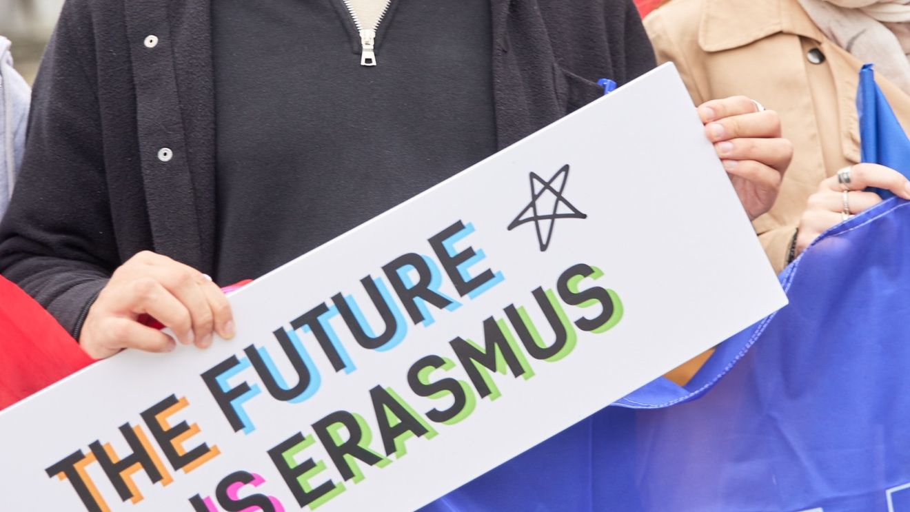 Auditorii europeni ridică mai multe semne de întrebare cu privire la  guvernanţa programelor Erasmus+ şi AgoraEU