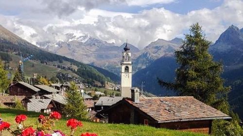 Un caz complicat şi misterios: O tânără franţuzoaică găsită moartă într-o biserică dezafectată din Italia căuta fantome în urma unei posibile provocări pe Tik Tok / Victima și un prieten ar fi fost văzuti îmbrăcați în zonă ”ca niște vampiri”