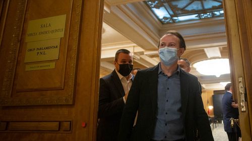 Florin Cîţu: Nu este niciun fel de tensiune în coaliţia de guvernare. PNL a făcut un compromis să fie la guvernare, dar nu va fi Partidul Social Liberal/ Eu zic că merge bine vaccinarea
