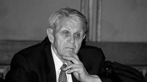 VIDEO 35 de ani de la un moment rușinos: Huiduielile la Alba Iulia de Ziua Națională împotriva lui Corneliu Coposu instrumentate de regimul neocomunist condus de Ion Iliescu și Petre Roman