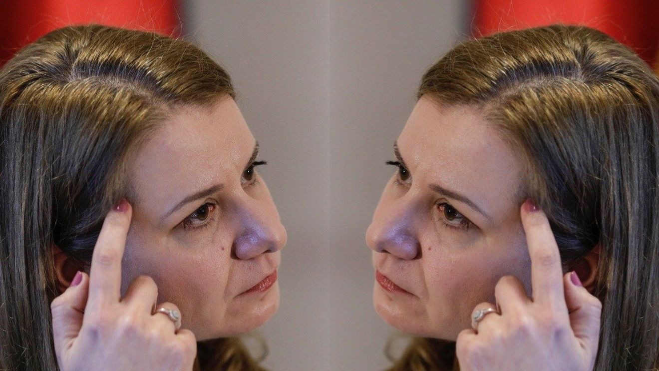 Ligia Deca în decembrie, când accepta cel mai mic buget din PIB pentru Ministerul Educație din istoria recentă a României: E acoperitor pentru funcționarea normală a sistemului de învățământ / 5 luni mai târziu, peste 200.000 de angajați din școli sunt în prima grevă generală din ultimii 18 ani