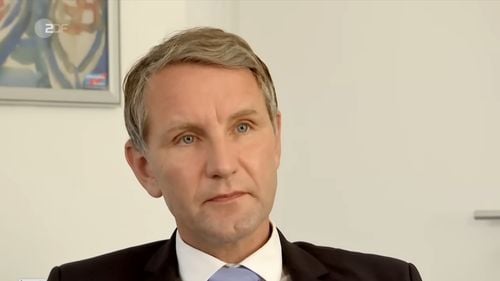 Politician german de extremă dreaptă, Bjoern Hoecke a fost doar amendat pentru folosirea unui slogan nazist