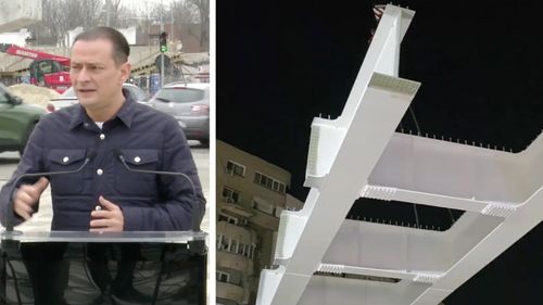 Daniel Băluță: A început montarea tablierului metalic la pasajului rutier de la Apărătorii Patriei