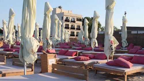 Restricţiile din Grecia şi Turcia au impulsionat rezervările pe litoralul românesc pentru luna septembrie