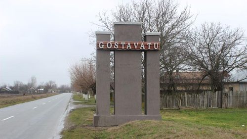 Fost primar PSD din Olt, condamnat pentru abuz în serviciu. Decizia nu este definitivă / Primarul ar fi acordat contracte fără licitații. Printre investiții s-ar număra și construcția unui totem la intrarea în comună / Este deja în închisoare pentru altă condamnare