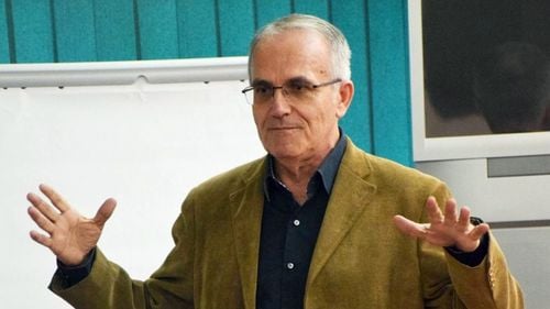 Matematicianul Doru Ștefănescu: Nu poți să predai serios, dacă ție nu îți place. Lecția de matematică, când nu mai pare abstractă, are mare succes