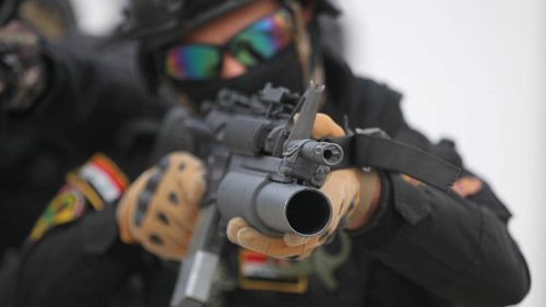 O bază militară care găzduieşte soldaţi americani în Irak, atacată cu 14 rachete