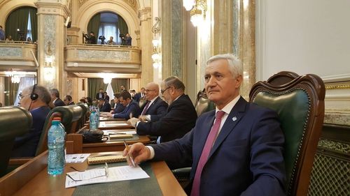 Cine este senatorul PSD, Ion Ganea, care a dat peste cap planurile lui Marcel Ciolacu de a amâna alegerile: Fost ofițer de informații în cadrul unui serviciu de contraspionaj, acuzat că a îngrădit drepturi și libertăți fundamentale