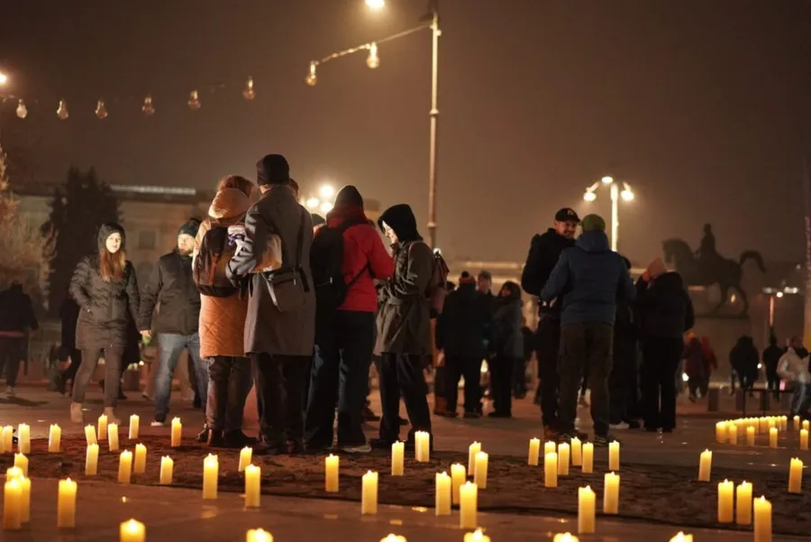 Piața Revoluției comemorarea revoluției spațiu public