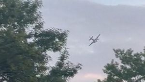 Un bărbat din SUA a furat un avion și a amenințat că îl va prăbuși peste un supermarket. Criza de securitate s-a încheiat după câteva ore