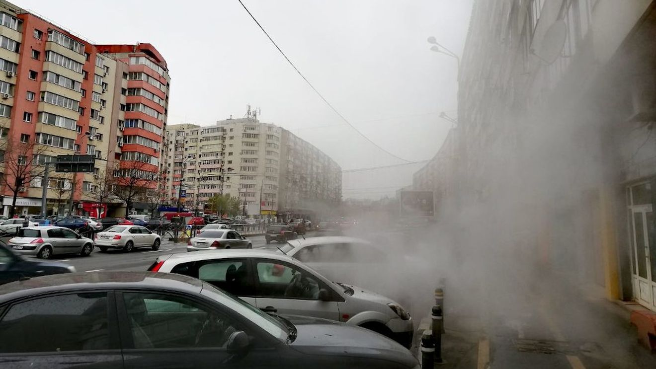 Mii de bucureșteni au rămas din nou fără căldură şi apă caldă după ce sute de blocuri au fost deconectate de la termoficare din cauza mai multor avarii la rețea