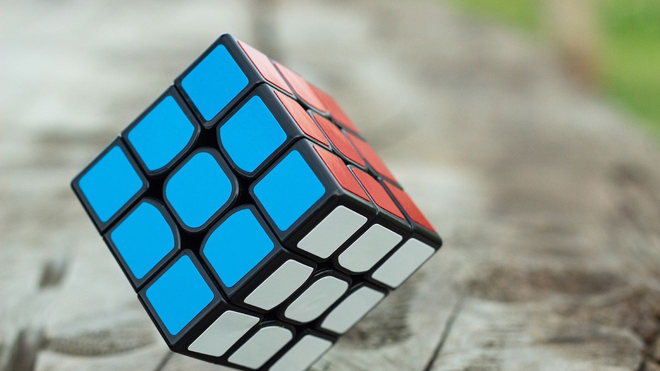 Designul cubului Rubik nu poate fi înregistrat ca marcă comercială, spune Curtea Europeană de Justiție / O companie din Marea Britanie solicita drepturi exclusive