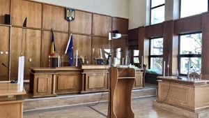 SURSE Coaliția de guvernare a căzut de acord pe pachetul trei de măsuri și pensiile speciale / Nicușor Dan, o ultimă negociere cu magistrații, marți / În lipsa unui acord, nicio concesie: Se adoptă prima formă de proiect