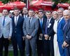 POZA ZILEI Puciștii din PNL s-au fotografiat în grup cu Sorin Grindeanu în ziua în care acesta a anunțat că vrea să fie premier / Hubert Thuma, Alina Gorghiu, Lucian Bode alături de premierii lui Nicușor Dan – Adrian Veștea și Eugen Tomac