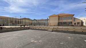 Dosar penal, după ce un copil a fost rănit pe terenul de sport al unei şcoli din Alba, unde o poartă s-a desprins şi i-a strivit mâna