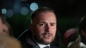 SURSE Prefectul Capitalei Rareș Hopincă, desemnat candidatul PSD la Primăria Sectorului 2. Consilierul general Adrian Vigheciu - la Sectorul 5  / Lucian Romașcanu candidează la șefia CJ Buzău