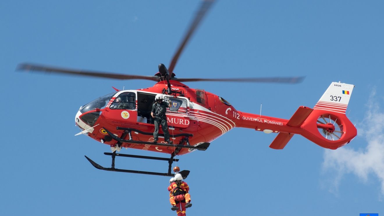 Salvamont: 40 de persoane salvate de pe munte în ultimele 24 de ore / Un turist a fost preluat de un elicopter SMURD