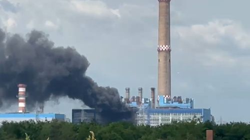 FOTO VIDEO Incediu la un transformator din incinta CET Vest, cu degajări mari de fum / Mesaj Ro-Alert