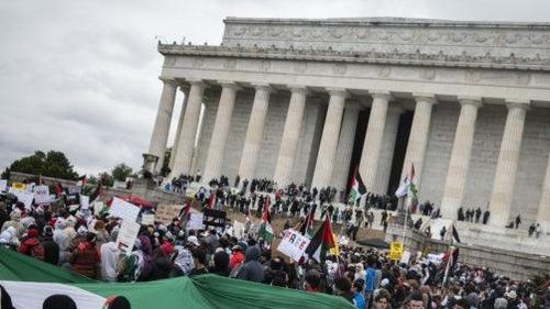 VIDEO Peste o mie de persoane au participat la o manifestaţie pro-palestiniană la Washington