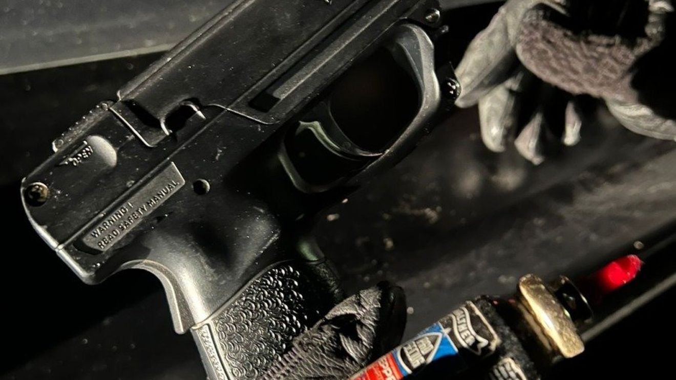 SURSE Horațiu Potra și mercenari apropiați de Călin Georgescu, audiați de poliție / În mașina lui Potra s-a găsit un pistol și mai multe arme albe / Unii dintre șoferi au fost găsiți pozitiv la amfetamină