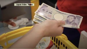 Dolarul urcă la 156 de yeni, după ce Banca Japoniei a menținut ratele neschimbate