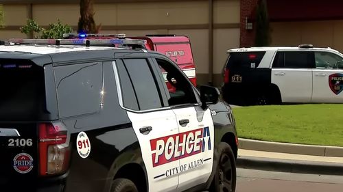 SUA: Şapte persoane au decedat şi mai multe altele au fost rănite duminică dimineaţa în Texas când un vehicul le-a lovit în plin în faţa unui centru de primire a migranţilor