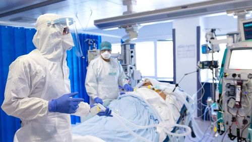 Covid Marea Britanie: Infectările scad, decesele cresc, spitalizările cresc, dar nivelul e mult mai redus decât la vârful valului din ianuarie 2021