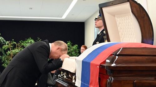 Febra ghicitorilor despre cine se află în spatele dronelor de la Kremlin și mai multe teorii ale conspirației după ”atacul ucrainenilor” asupra lui Putin