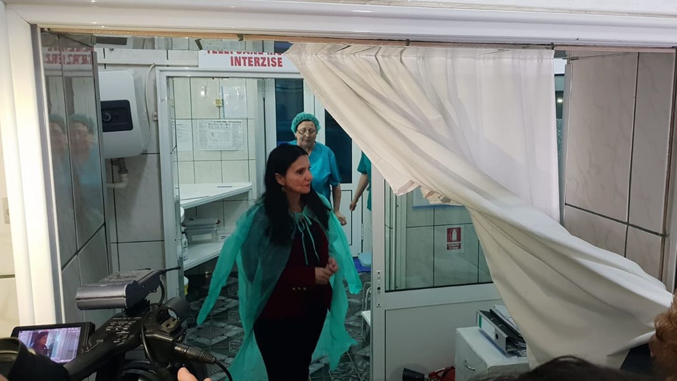 Mesaj pe pagina de Facebook a Sorinei Pintea: Umilirea şi tortura umană trebuie să dispară din ochii românilor, europenilor, oamenilor/ Nimeni nu a stabilit că Sorina Pintea este vinovată! Ajunge! Adevărul va învinge