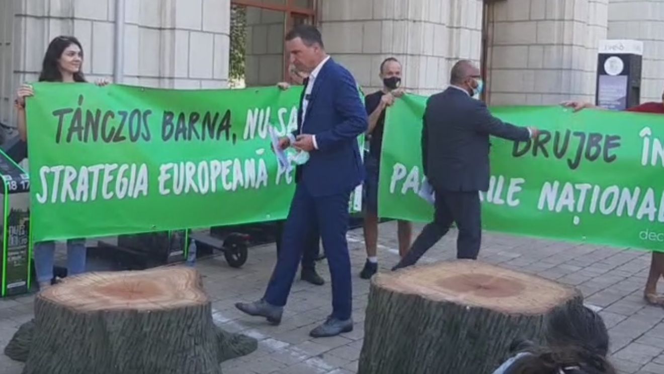 VIDEO Ministrul Mediului, după întâlnirea cu reprezentanţii Declic: Este o prioritate să extindem suprafeţele de protecţie din acestea până la 75%/ Ne-am asumat ţintele de extindere a Parcurilor Naţionale, prin programul de Guvernare