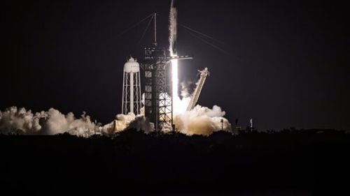 Amazon primește un ajutor surprinzător chiar de la rivalul SpaceX pentru lansarea sateliților Kuiper