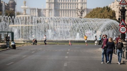 Nicușor Dan: Oamenii nu sunt în pericol dacă trec prin Piața Unirii. Din expertiză nu rezultă nici măcar că planșeul e în stare critică